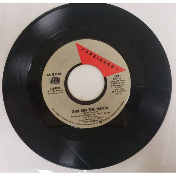 Record 45 RPM Vinyl Foreigner (4) - Urgent /Girl on the Moon - VINTAGE 1981 - Picture 2 of 4